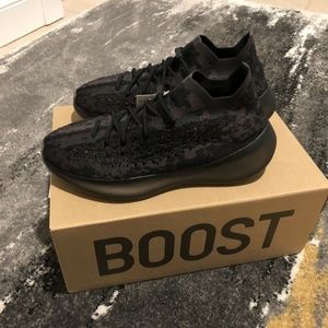 Yeezy 380 Onyx 100% Authentic Size 10.5